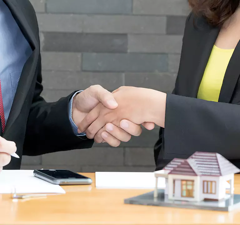 Why Sell to Us Instead of Letting the Home Go to Auction in Garden City, NY?